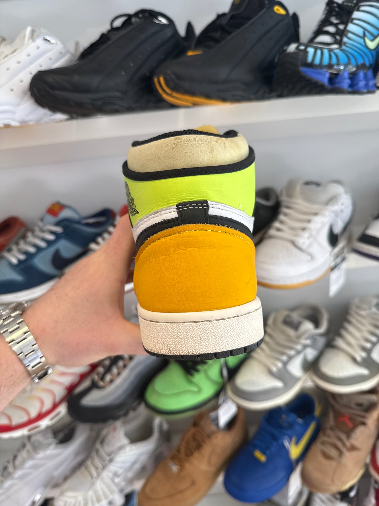 Nike Air Jordan 1 High Volt
