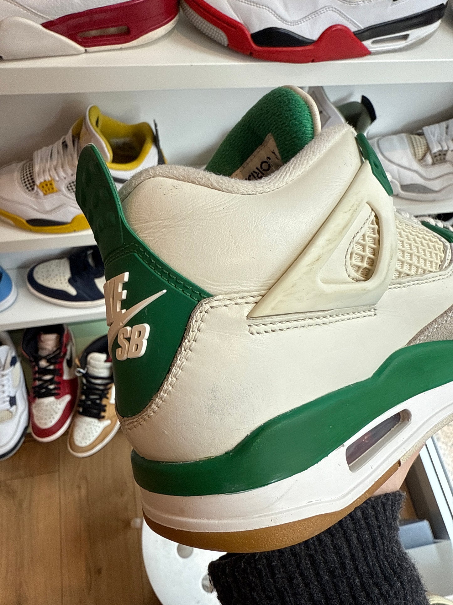 Nike Air Jordan 4 SB Pine green