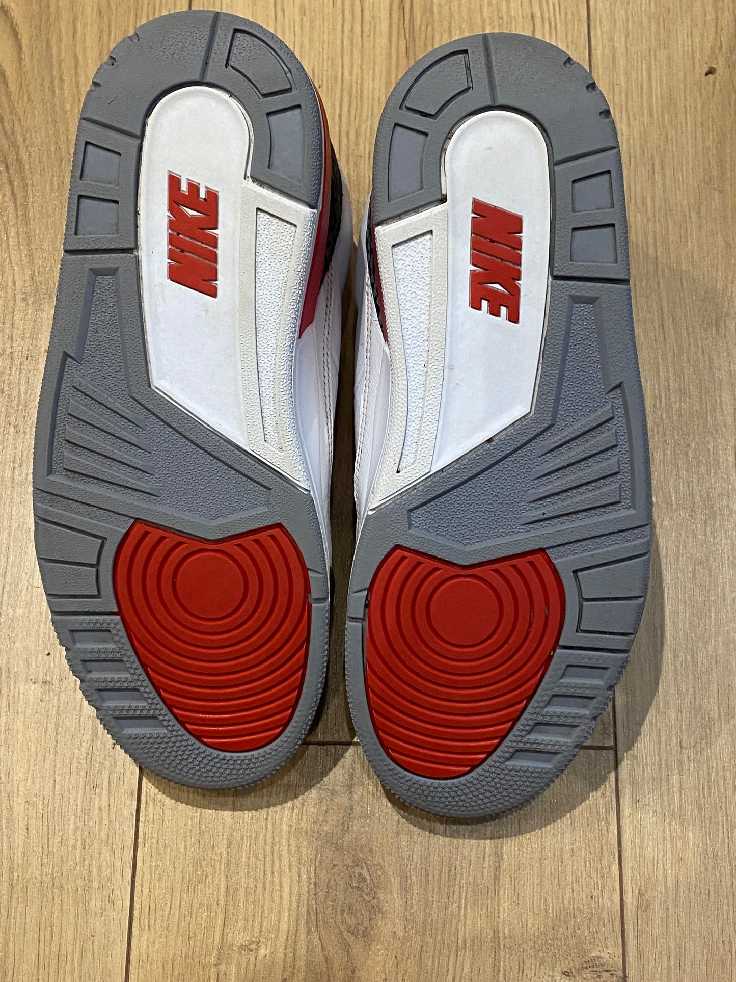 Nike Air Jordan 3 Fire Red 2022
