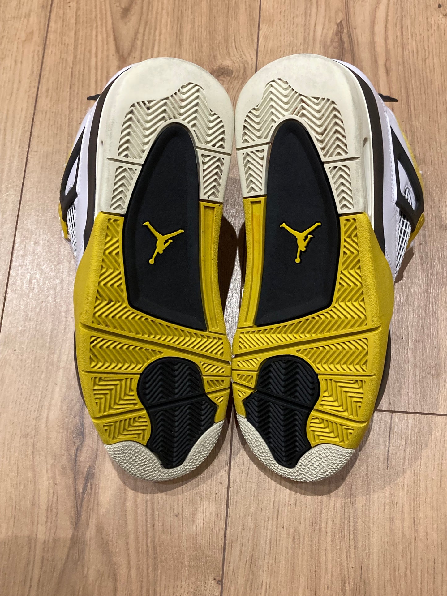 Nike air jordan 4 retro vivid sulfur W