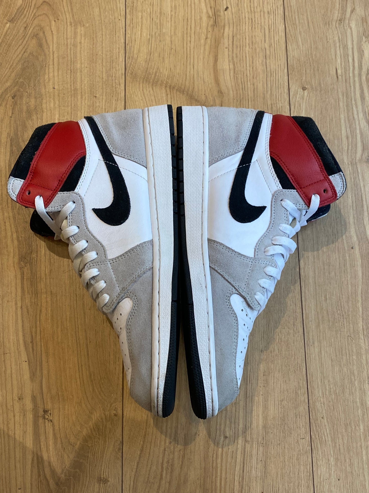 Nike air jordan 1 smoke grey